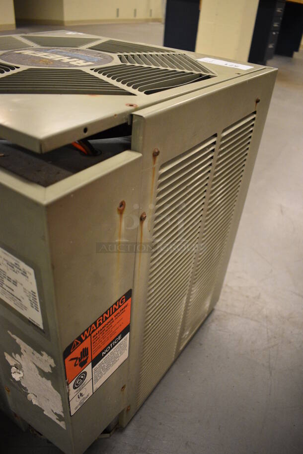 Rheem Classic X Model RAHE-030JAS Metal Commercial Central Air Conditioner. 208/230 Volts, 1 Phase. 23.5x23.5x26. (north basement 004) - Image 5 of 5