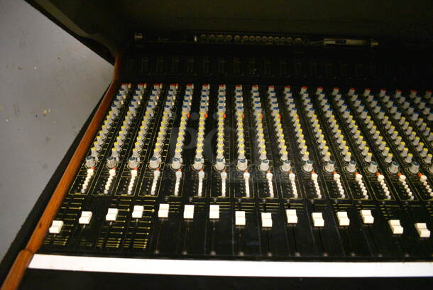 J Series 2 Sound Mixer in Case. 68x10x44. (south basement 024) - Image 3 of 11