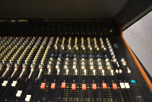 J Series 2 Sound Mixer in Case. 68x10x44. (south basement 024) - Image 5 of 11