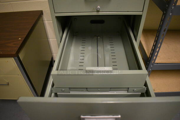 Cole Green Metal 4 Drawer Filing Cabinet. 15x27x52.5. (south basement 024) - Image 4 of 4