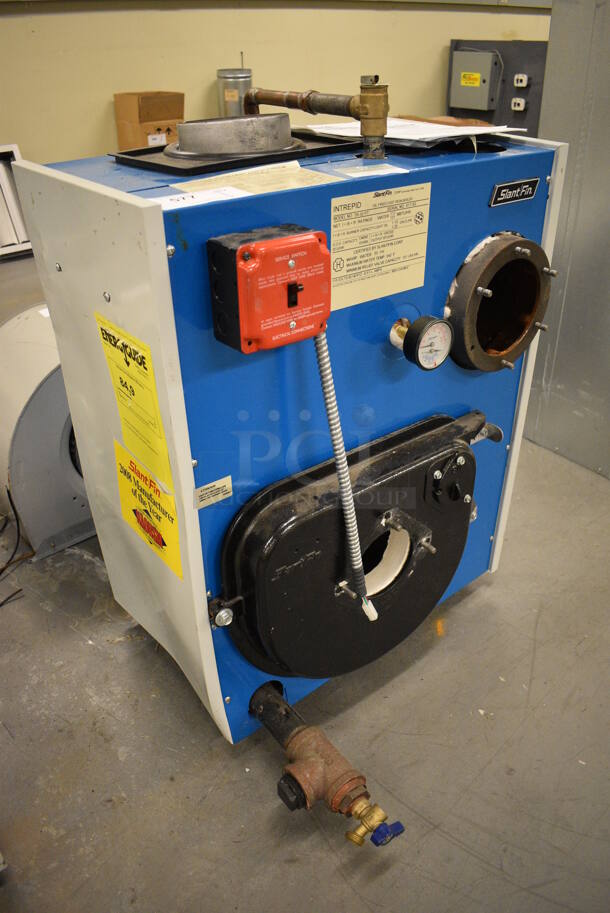 Slant Fin Model TR-30 PT Metal Oil Fired Cast Iron Boiler. 151,000 BTU. 25x26x35. (north basement 004) - Image 4 of 7