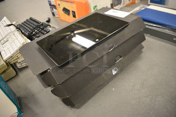 4 Windows 8 Pro Surface Tables w/ 1 Keyboard. 10.5" Screen. 4 Times Your Bid! (south basement 019) - Image 2 of 5