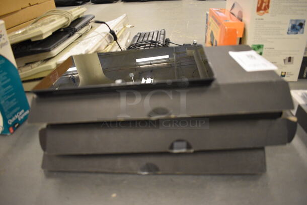 4 Windows 8 Pro Surface Tables w/ 1 Keyboard. 10.5" Screen. 4 Times Your Bid! (south basement 019) - Image 5 of 5