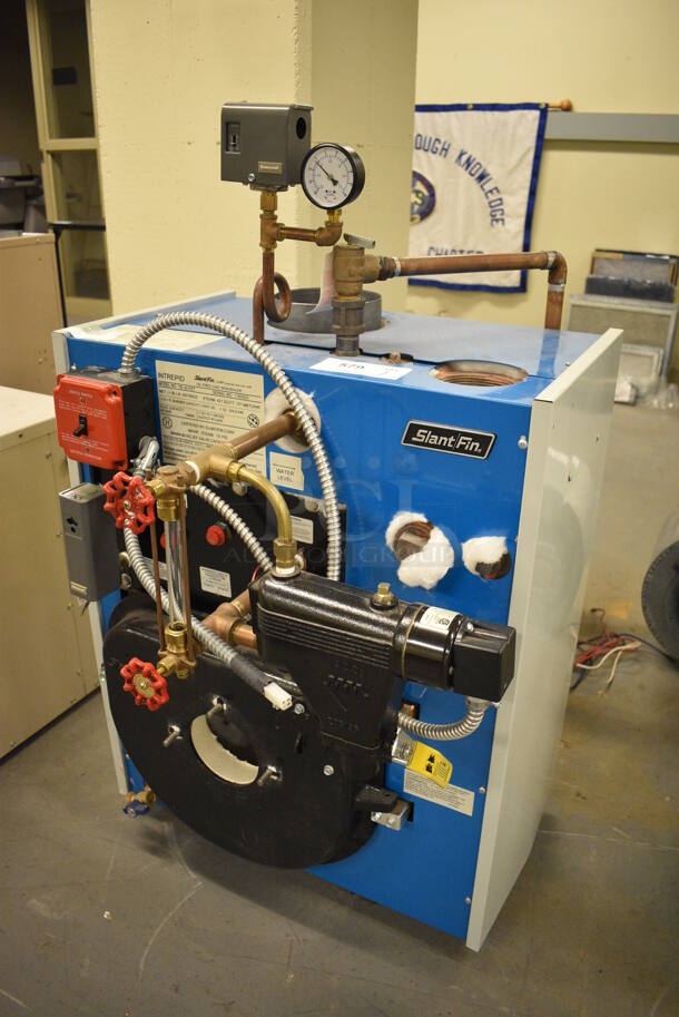 Slant Fin Model TR-30 PZT Metal Oil Fired Cast Iron Boiler. 134,000 BTU. 25x27x42. (north basement 004) - Image 2 of 7