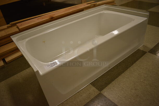White Bathtub. 60x30x19. (room 103) - Image 2 of 5