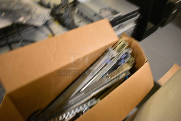 ALL ONE MONEY! Lot of Various Metal Electronic Items and Metal Pieces! (south basement 024) - Image 5 of 6