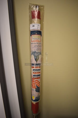 United States Flat Kit. 70". Flag: 5'x3'. (room 105)