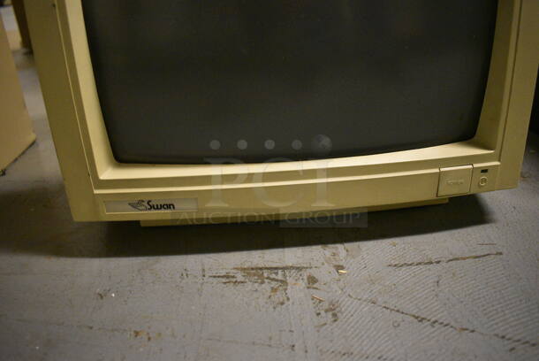 Swan 13" Computer Monitor. (south basement 012) - Image 4 of 4