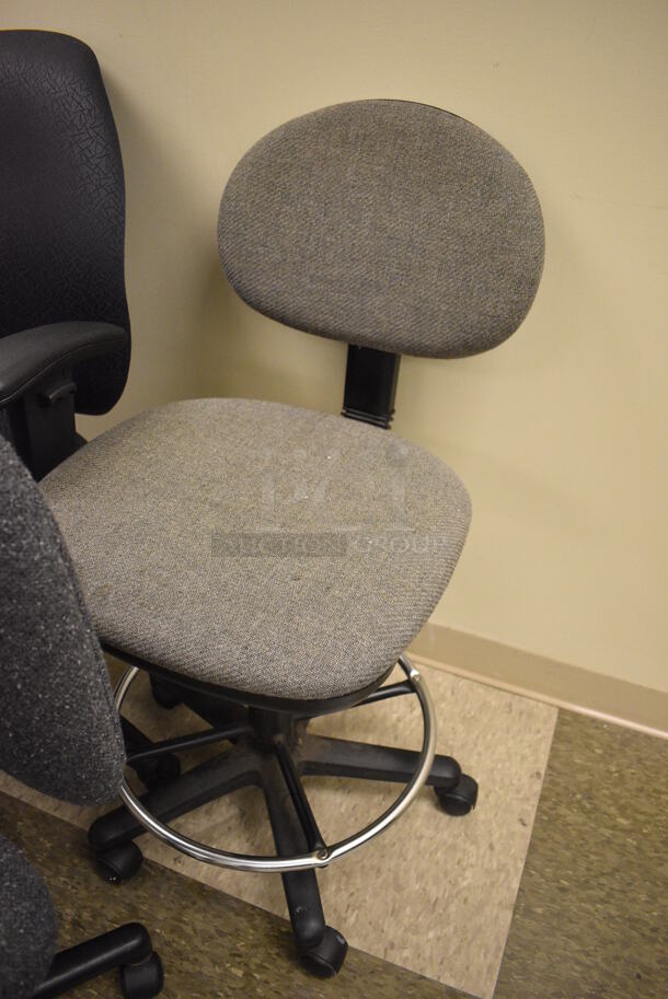 5 Various Chairs; 4 on Casters. 21x22x33. 5 Times Your Bid! (north basement 004b) - Image 3 of 6