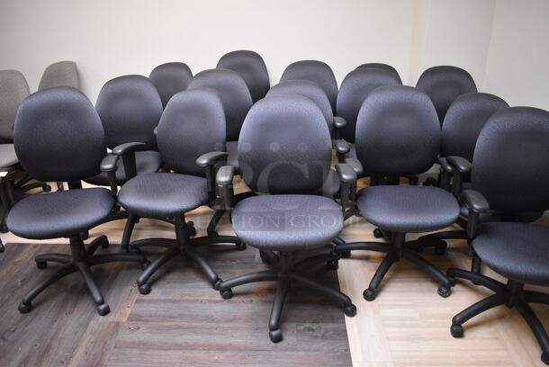 15 Office Chairs w/ Arm Rests on Casters. Includes 24x23x41. 15 Times Your Bid! (corridor outside 205) - Image 1 of 5