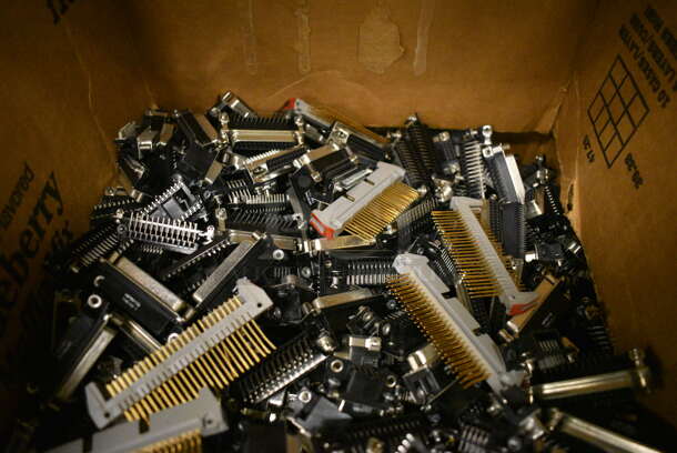 ALL ONE MONEY! Lot of Metal Pieces! (room 105) - Image 5 of 6