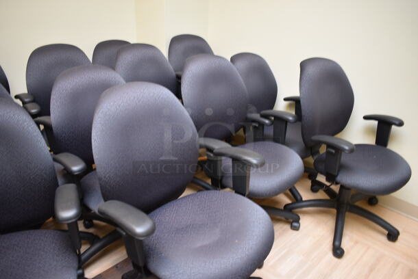 15 Office Chairs w/ Arm Rests on Casters. Includes 24x23x41. 15 Times Your Bid! (corridor outside 205) - Image 4 of 5