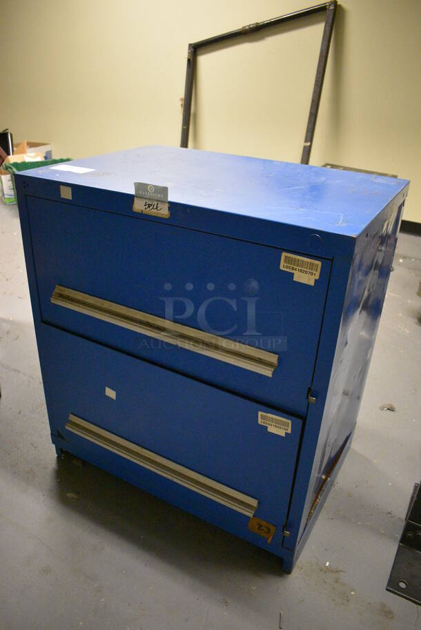 Blue Metal 2 Drawer Filing Cabinet. 30x22x33. (south basement 018) - Image 2 of 5