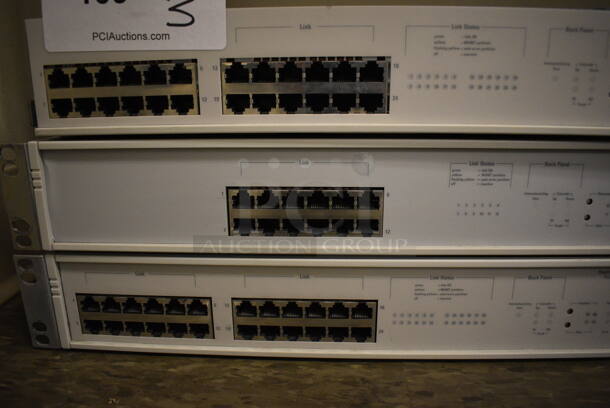 3 3Com Super Stack Hub TR. 19x12x3. 3 Times Your Bid! (room 105) - Image 3 of 4