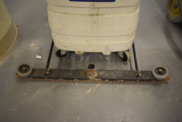 Kent Euroclean Quencher Floor Cleaner. 31x29x36. (south basement 019) - Image 4 of 6