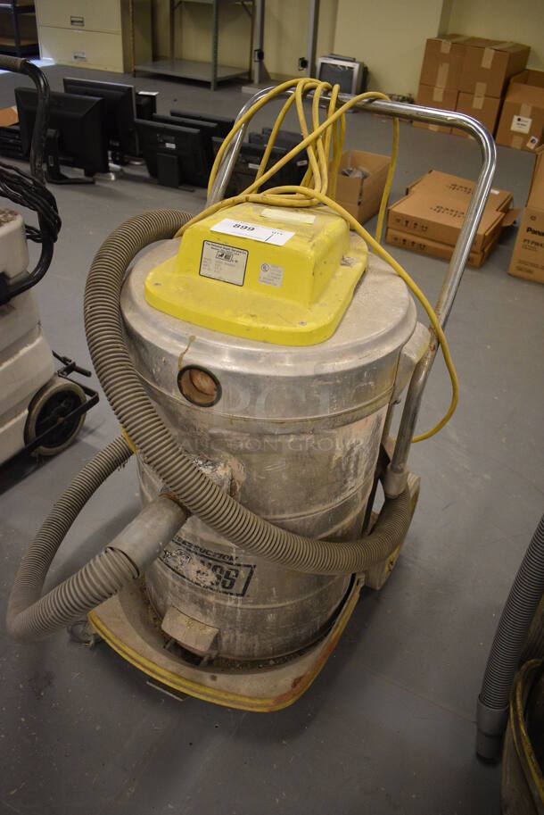 NSS Model 6000 Ranger Floor Cleaner. 20x26x36. (south basement 019) - Image 2 of 6