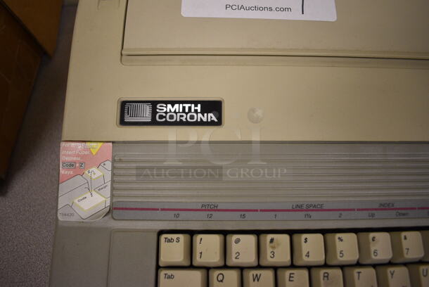 Smith Corona 350 DLE Spell Right Dictionary Countertop Typewriter. 16x14x5. (room 105) - Image 4 of 4