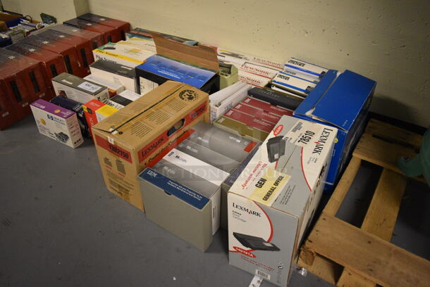 ALL ONE MONEY! Lot of Various Items In Original Boxes Including Jet Direct 600N, PC Card and PCI Adapter. (south basement 012) - Image 9 of 9