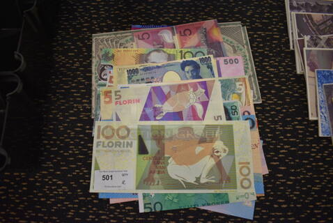 ALL ONE MONEY! Lot of Fake Foreign Money! Includes 16.5x7.5. (room 220)