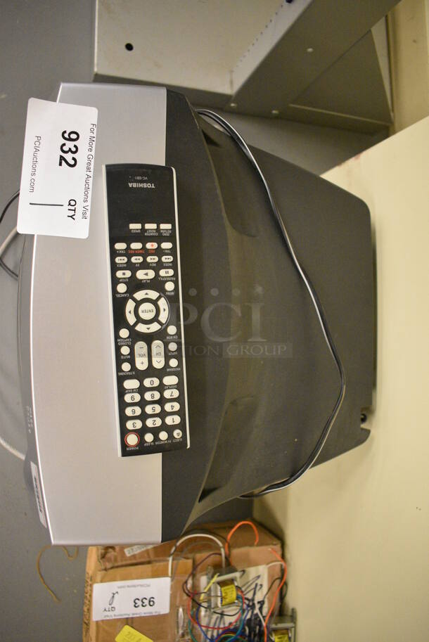 Toshiba Model MV13Q41 13" Monitor. (south basement 019) - Image 3 of 4