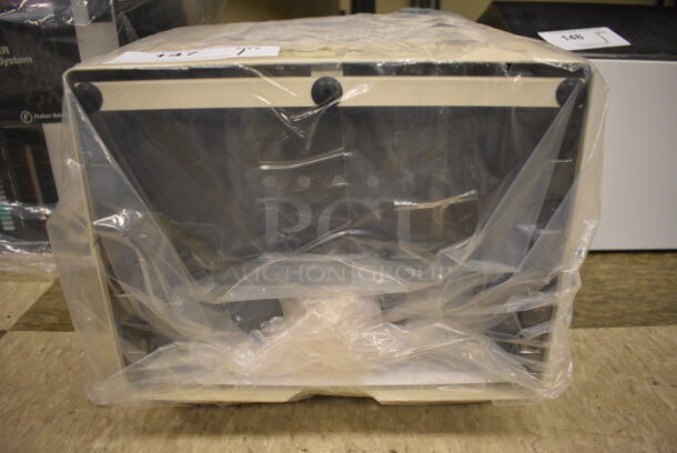 Bio-rad Gel Air Dryer. 115 Volts, 1 Phase. 12x17x11. (room 105) - Image 4 of 7
