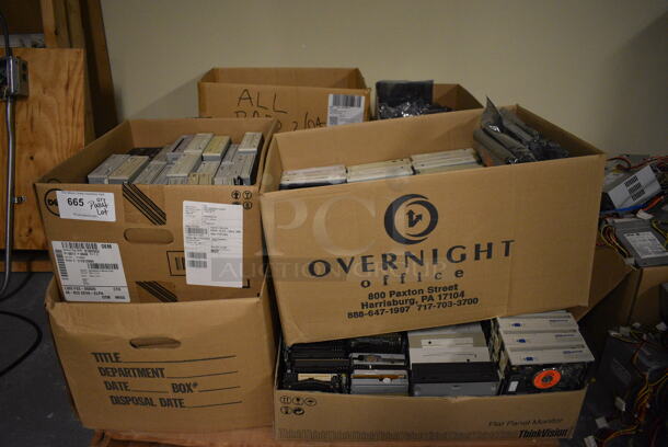 ALL ONE MONEY! PALLET LOT of Hard Drives! (south basement 012) - Image 7 of 8