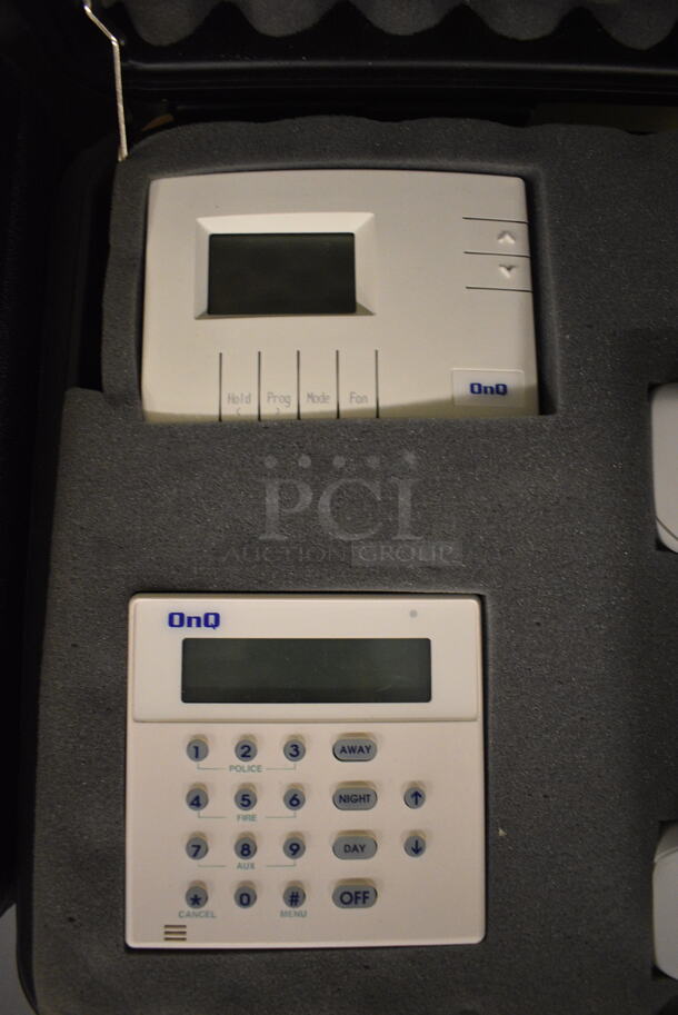 6 Thompson 2-9315A Telephone w/ 2 Boxes in Hard Case. 18x14x7. 6 Times Your Bid! (south basement 019) - Image 3 of 6