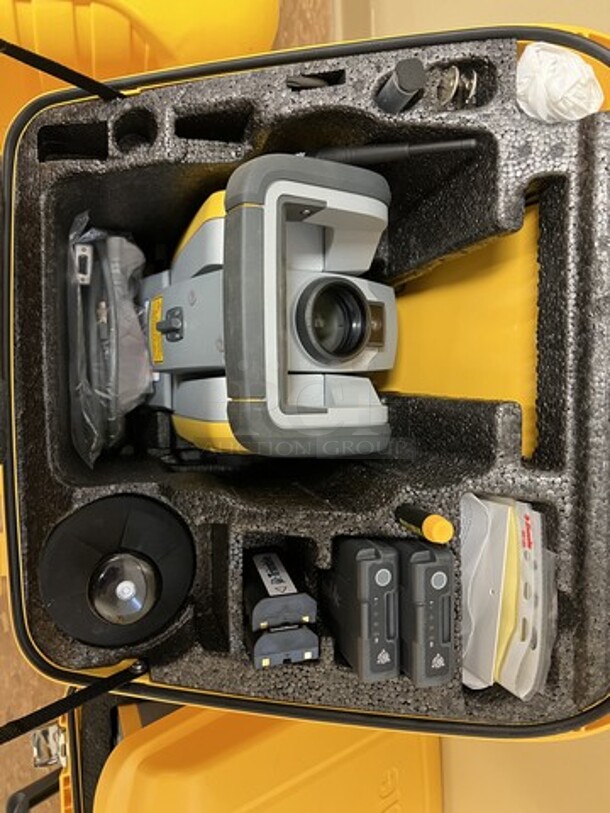 Trimble Surveyor in Hard Case. 14x14x21. (room 122) - Image 6 of 7