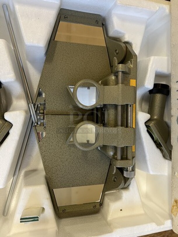 Wild ST-4 Mirror Stereoscope. 16x16x6. (room 122) - Image 2 of 8