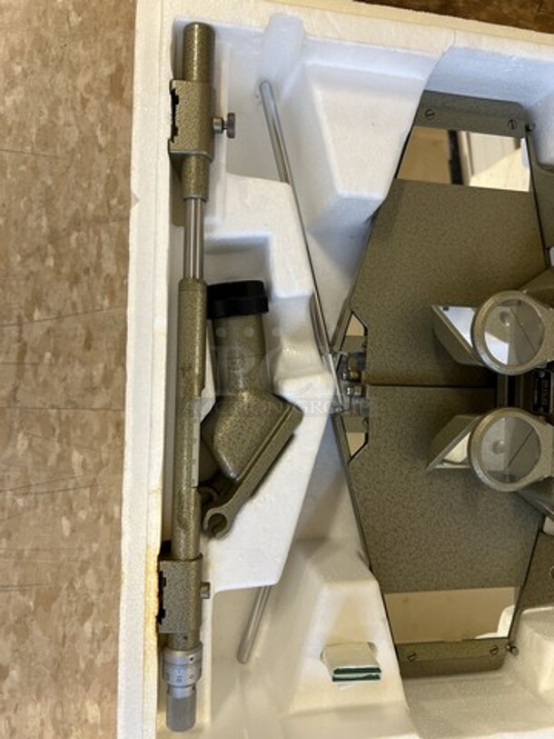 Wild ST-4 Mirror Stereoscope. 16x16x6. (room 122) - Image 3 of 8