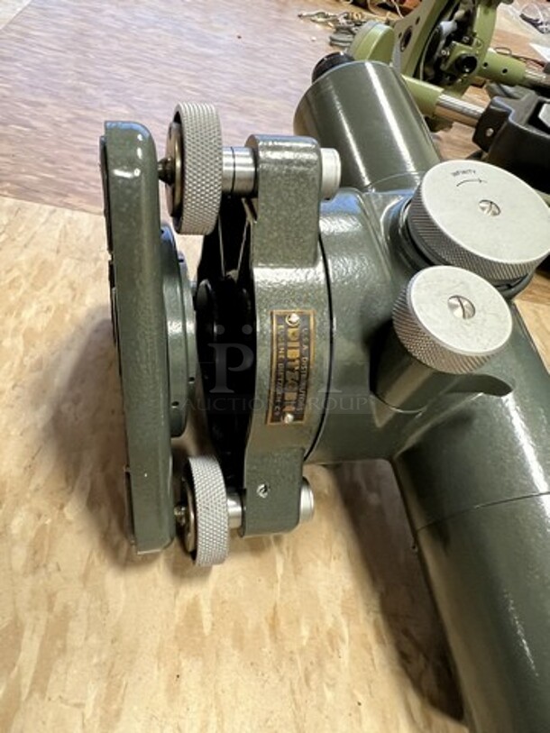 Hilger Watts Autoset Level in Hard Case. 6.5x6.5x13. (room 122) - Image 4 of 7