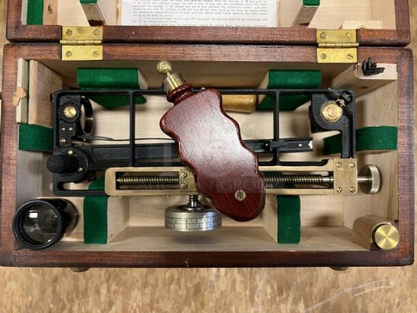 US Navy Stadimeter in Wooden Case. 12.5x7x6.5. (room 122) - Image 2 of 5