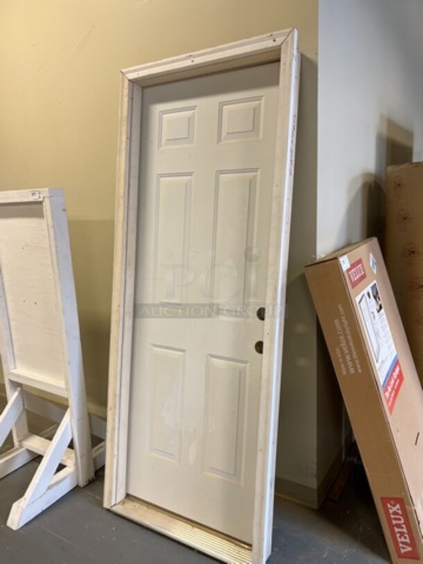 2 Wooden Items; Door and Sign. 23x32x62, 33.5x6x82.5. 2 Times Your Bid! (room 128) - Image 4 of 5