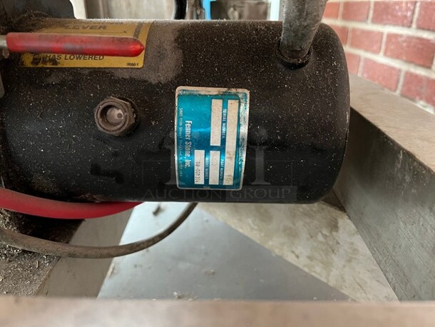 Genie Model PLC-30DC Metal Personnel Lift. 300 Pound Capacity. Unit Needs a New Chain. 28x48x91. (loading dock) - Image 10 of 12