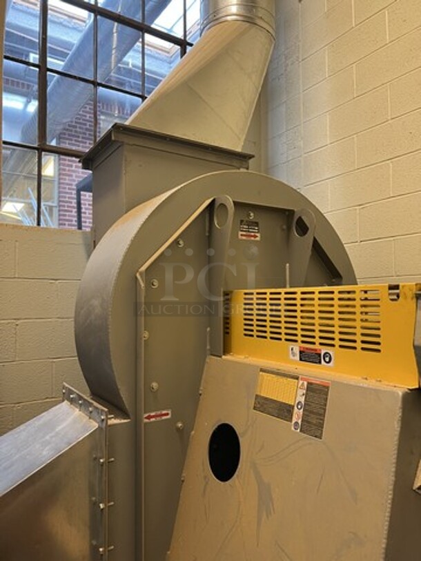 Sternvent Metal Industrial Floor Style Wood Shop Ventilation Dust Collector w/ Cincinnati Fan Model RBE-17 Air Handler. 460 Volts, 3 Phase. BUYER MUST REMOVE: Winning Bidder Will Have To Contact HACC To Make an Appointment To Remove This Item Between May 6th and May 13th. 41x136x112, 80x64x96. (room 128a) - Image 9 of 12