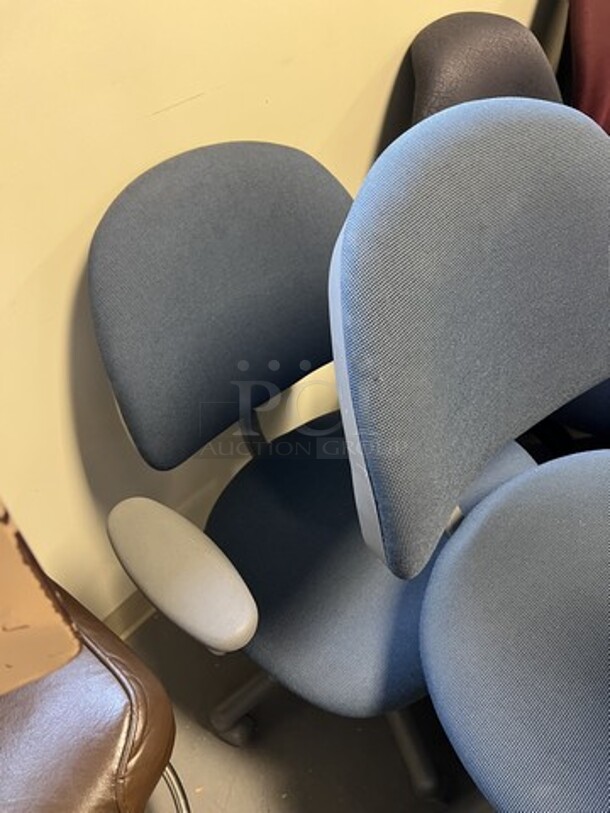 4 Blue Office Chairs w/ Arm Rests on Casters. Includes 26x22x35. 4 Times Your Bid! (room 130) - Image 4 of 4