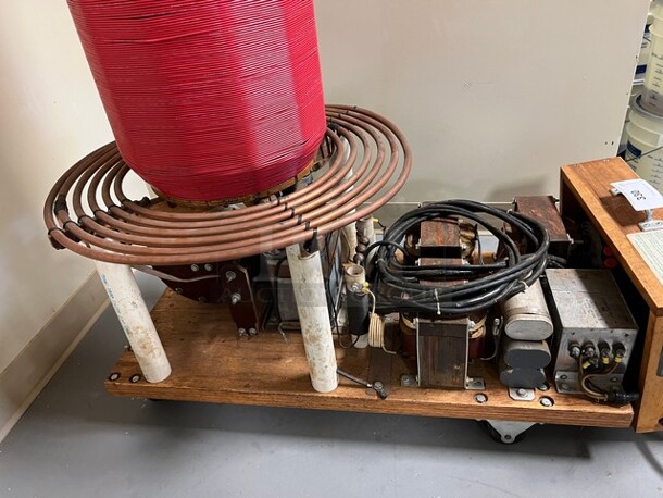 Tesla Coil w/ Tesla Coil Controller. 44x25x61. (room 130) - Image 5 of 6