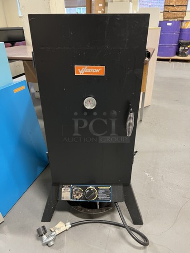 Weston Propane Gas Powered Smoker Cabinet. 21x21x39. (room 130)