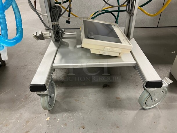 Siemens Servo Ventilator 300 Metal Floor Style Ventilator. 22x26x50. (room 130) - Image 5 of 7