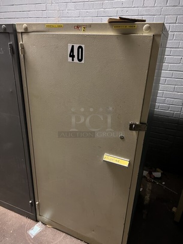 3 Metal Single Door Cabinets. 30x28x59. 3 Times Your Bid! (room 126) - Image 2 of 5