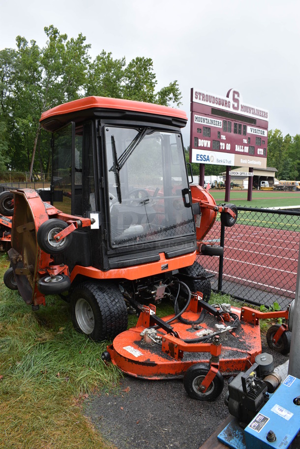 2005 Jacobsen Model HR 5111 4WD Metal Commercial Riding Lawn Mower. Good Working Order, Has a Hydraulic Hose Leak on Cutting System. BUYER MUST REMOVE. 60x147x88. (stadium)