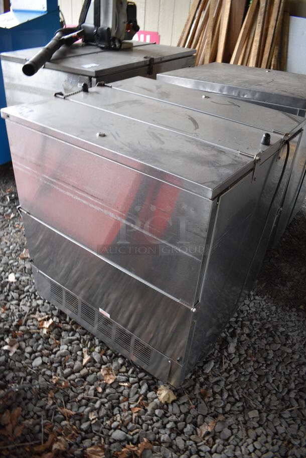 Beverage Air Model ST34N Stainless Steel Commercial Milk Cooler on Commercial Casters. BUYER MUST REMOVE. 115 Volts, 1 Phase. 34x31.5x36. (stadium) - Image 2 of 7