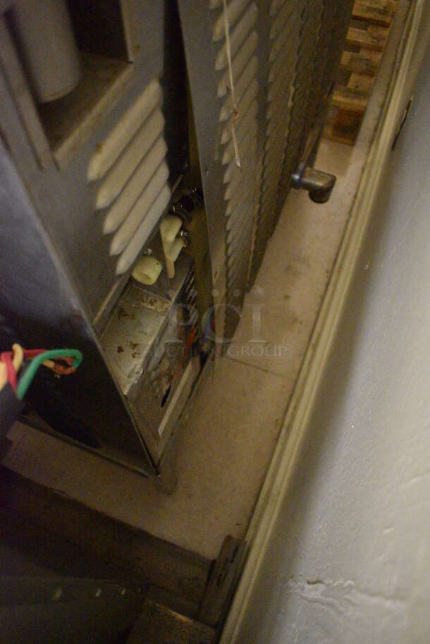 Groen Stainless Steel Commercial Steam Cabinet w/ Metal Racks. Goes GREAT w/ Lot 4! BUYER MUST REMOVE. 43x34x43. (Clearview Elementary - Upstairs Hallway) - Image 7 of 7