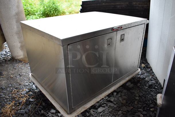 Servolift Eastern Model P5-10-2 Stainless Steel Commercial Warming Holding Cabinet on Commercial Casters. BUYER MUST REMOVE. 120 Volts, 1 Phase. 32x24x21. (stadium)