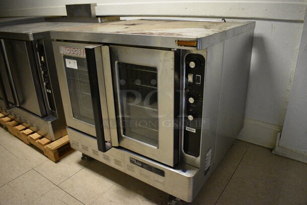 Blodgett Stainless Steel Commercial Full Size Convection Oven w/ View Through Doors, Metal Oven Racks and Thermostatic Controls on Commercial Casters. Goes GREAT w/ Lot 8! BUYER MUST REMOVE. 38.5x41x38. (Clearview Elementary - Upstairs Hallway) - Image 2 of 7