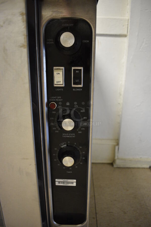 Blodgett Stainless Steel Commercial Full Size Convection Oven w/ View Through Doors, Metal Oven Racks and Thermostatic Controls on Commercial Casters. Goes GREAT w/ Lot 8! BUYER MUST REMOVE. 38.5x41x38. (Clearview Elementary - Upstairs Hallway) - Image 3 of 7