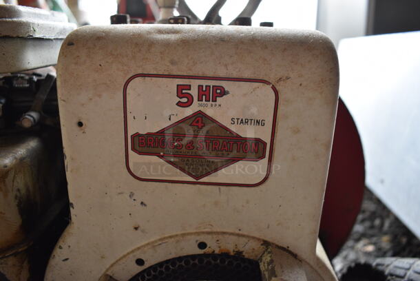 Giant Vac 5 HP Metal Vacuum. BUYER MUST REMOVE. 21x43x37. (stadium) - Image 7 of 8