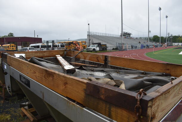 Airflo Model PSV-8E-SS Metal Commercial Salt Spreader. BUYER MUST REMOVE. 115.5x56x54. (stadium) - Image 3 of 11