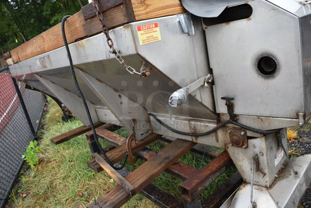 Airflo Model PSV-8E-SS Metal Commercial Salt Spreader. BUYER MUST REMOVE. 115.5x56x54. (stadium) - Image 9 of 11
