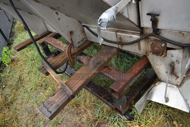 Airflo Model PSV-8E-SS Metal Commercial Salt Spreader. BUYER MUST REMOVE. 115.5x56x54. (stadium) - Image 10 of 11